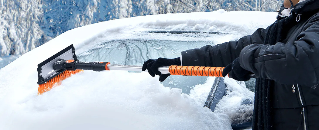 AstroAI 93-120cm スノーブラシ 車 除雪ブラシ 雪かき 6 in 1 多機能 車用スノーブラシ アイススクレーパー 伸縮式