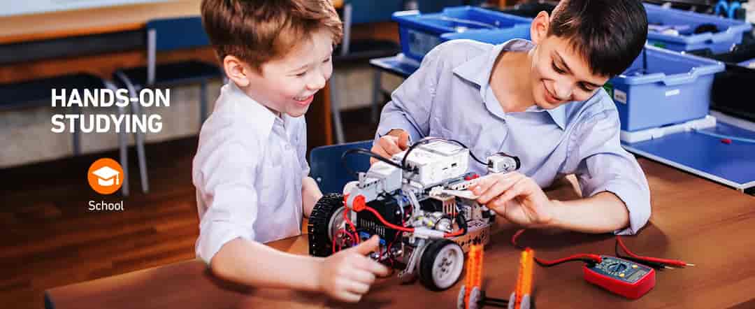 AstroAI Digital Multimeter 2000 Counts, Model AM33D